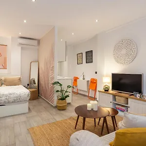  Appartement Andres Perez & Quiet Courtyard By Ele Spanje